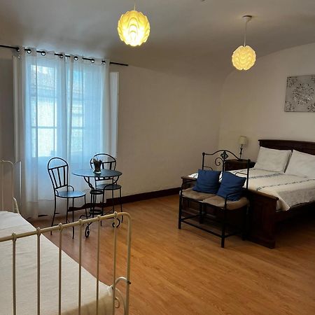 Avis Guesthouse Евора Екстериор снимка
