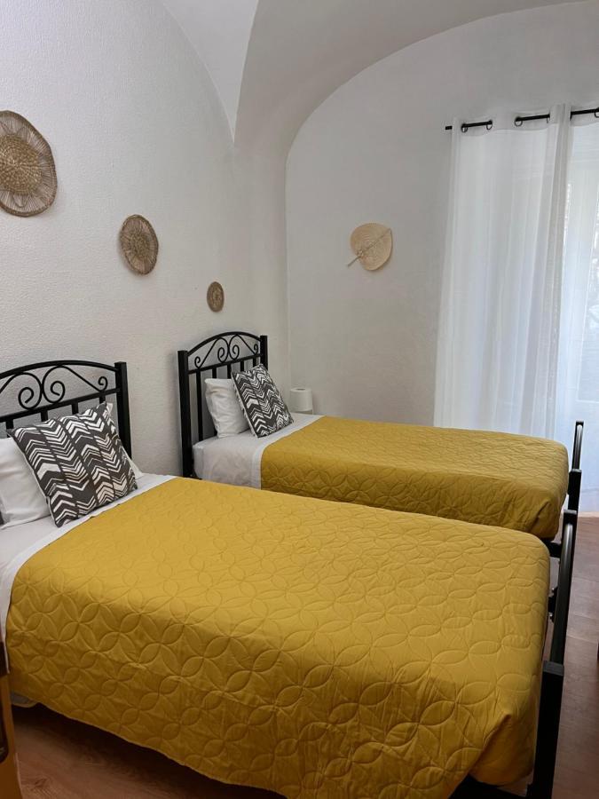 Avis Guesthouse Евора Екстериор снимка