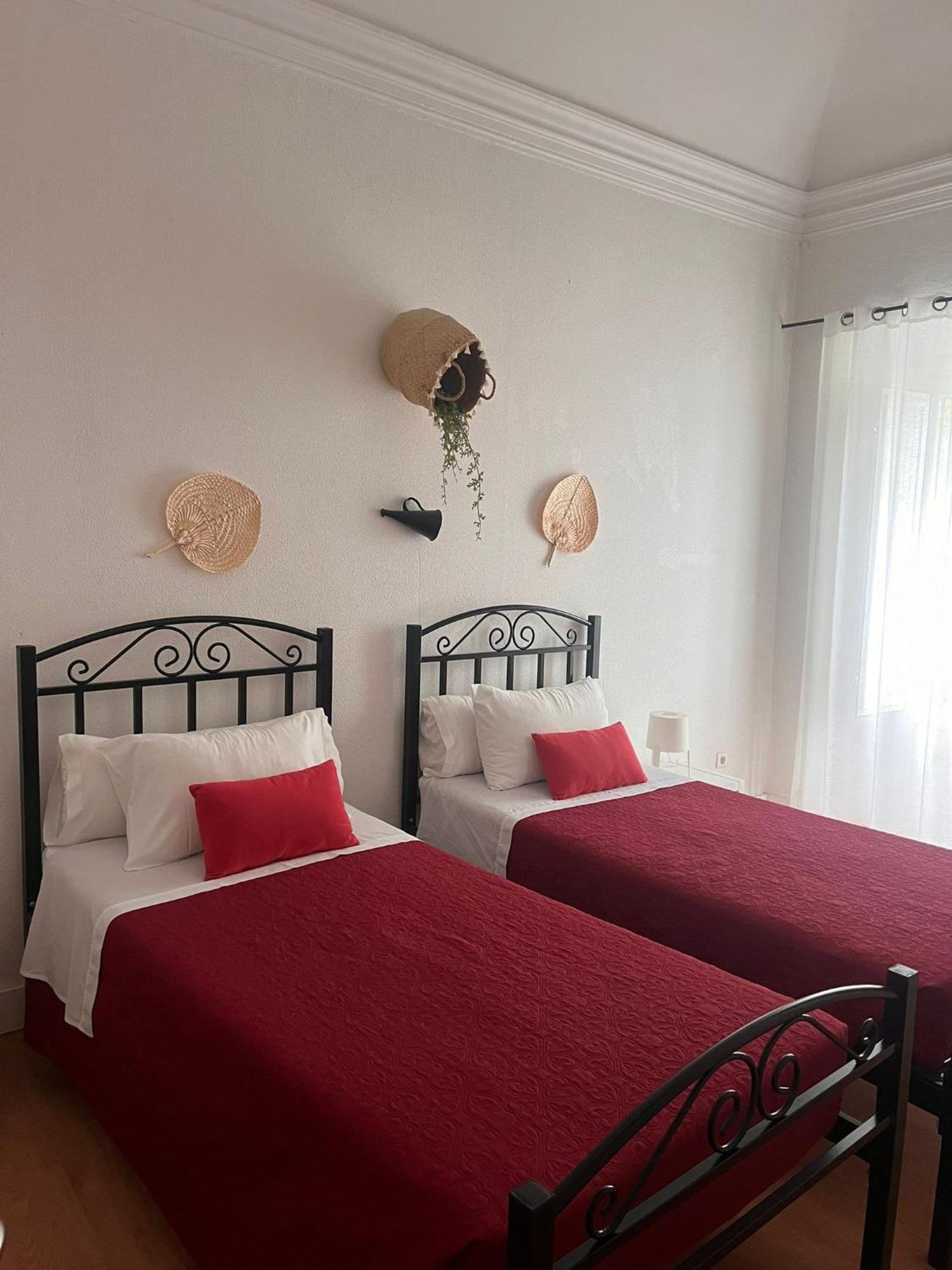 Avis Guesthouse Евора Екстериор снимка